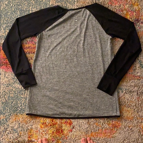 Reebok Long Sleeve Top - Picture 3 of 3